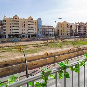 https://precioso-apartamento-con-aparcamiento-gratuito.hotelsinnerja.org